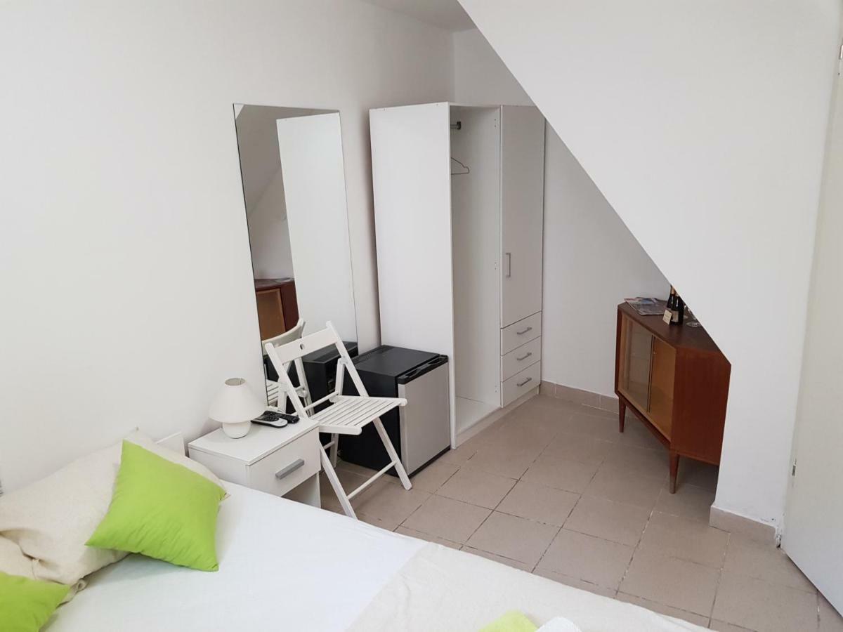 Micro Rooms Шибеник Экстерьер фото